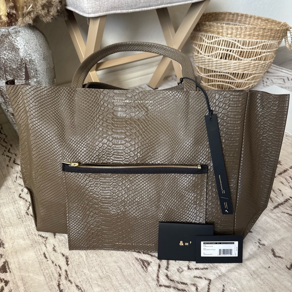 Ampersand As Apostrophe New Earth Python Sideways… - image 1